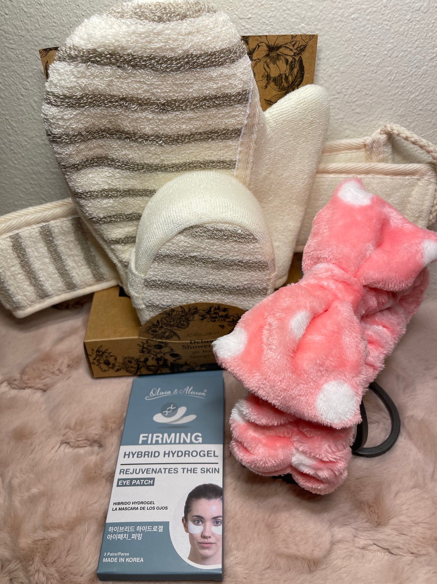 Bow Headband, Hybrid Hydrogel Eye Patch and Shower Sponge Kit