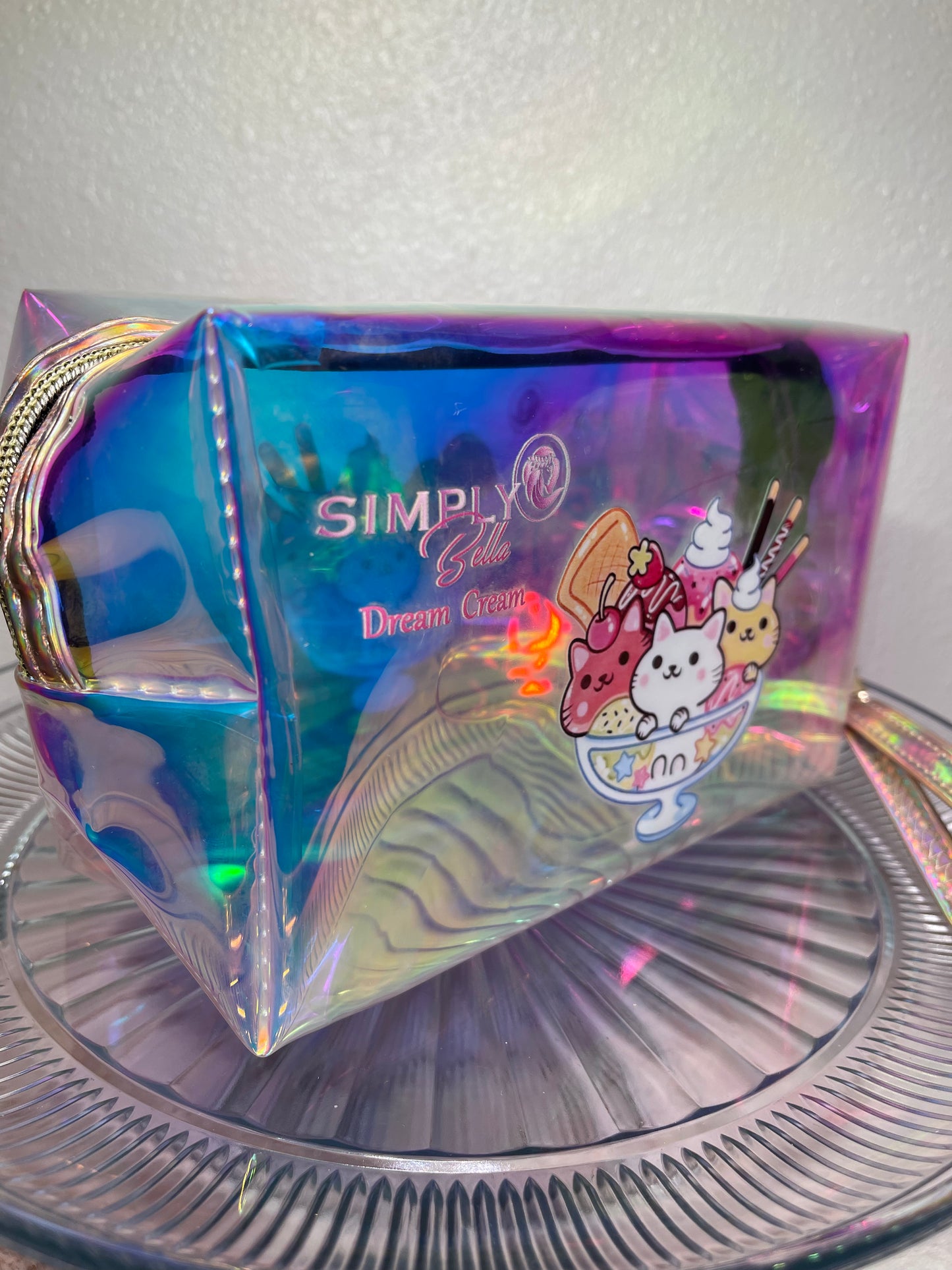 Simple Bella Dream Cream Iridescent Makeup Bag
