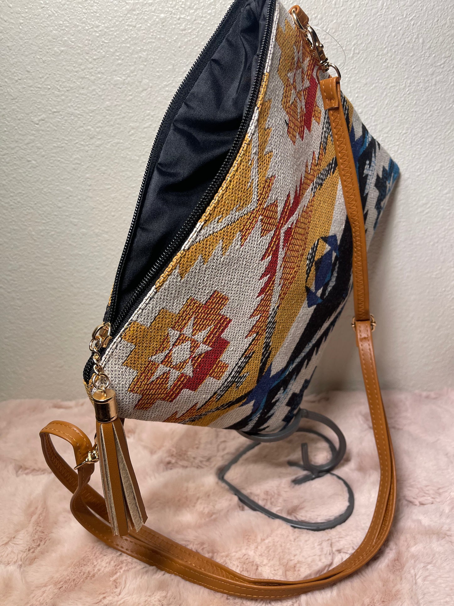 Aztec Print Wristlet Hand Bag